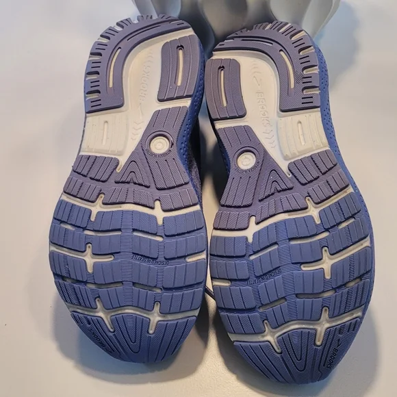 Brooks Ghost 16 Size 9 1/2 - Picture 6 of 12